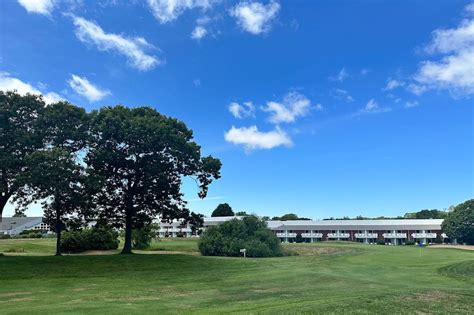 emerald resort hyannis ma.